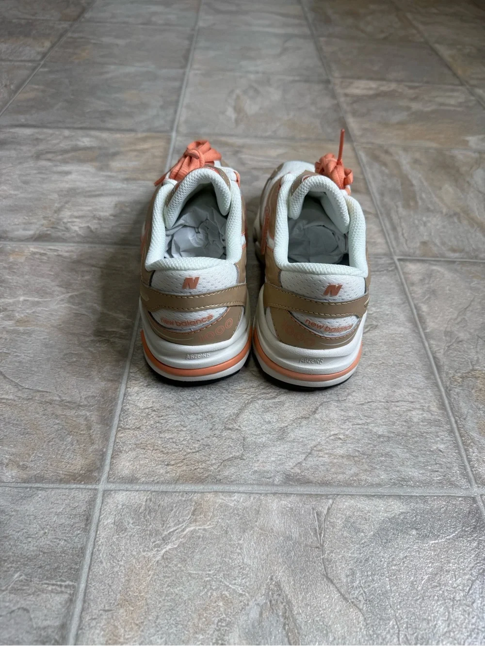 New Balance 1000 White Gold Girls GS Shoe Size 4 Gold CG1000FP NWT